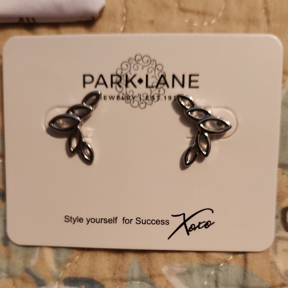 Park Lane Silver Leaf Earrings